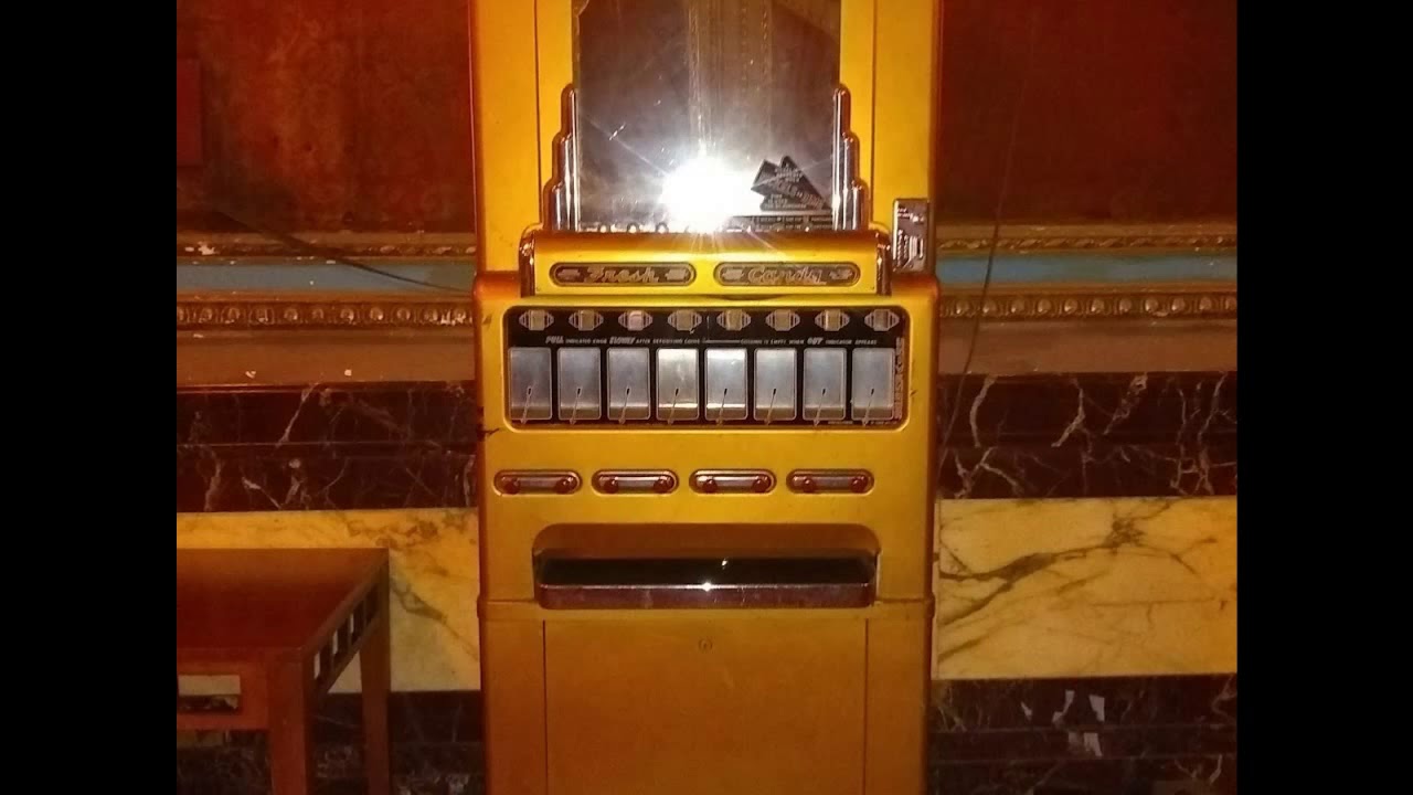 Landmark Loew's Theater in Jersey