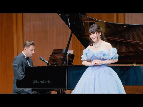 Yoko Maria : Beauty and the Beast~When You Wish Upon A Star" Disney " ディズニー歌手 プリンセス 女性ソプラノ歌手 ヨーコマリア Yoko Maria : Beauty and the Beast~When You Wish Upon A Star" Disney " ディズニー歌手 プリンセス 女性ソプラノ歌手 ヨーコマリア
