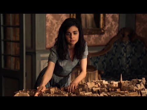 بتفقد النظر بسبب لعنة تسبب فيها ابوها بس مابتيأس وبتصير مع الثوار وبتكون السبب الرئيسي بتحرير فرنسا 