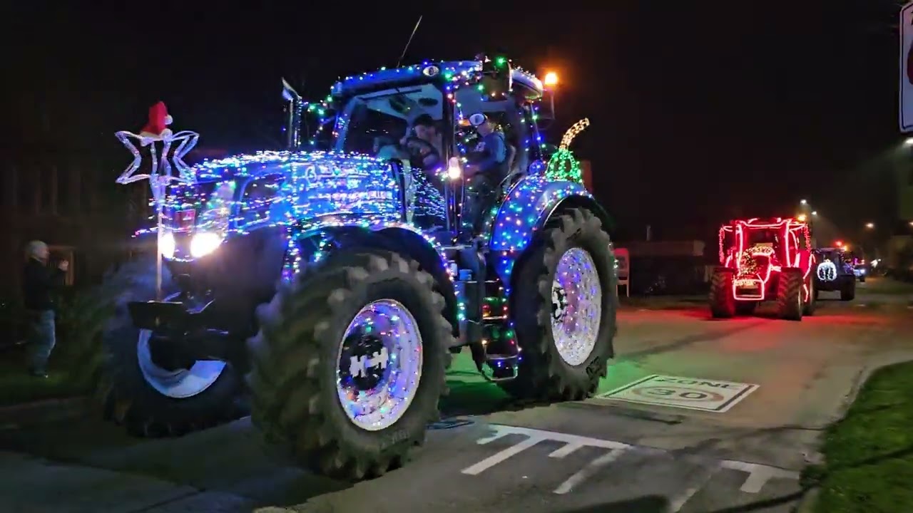 Verlichte tractorstoet Vrasene Kerstparade 2024