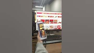 7.9" Dual Orientation Display: Brilliance Meets Flexibility