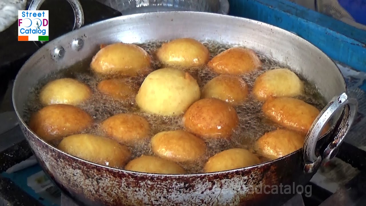 Mysore Bajji & Onion Dosa : Mysore Bonda/Bajji in Telugu (మైసూరు బోండా/బజ్జీ / ఉల్లిపాయ దోశ) | Street Food Catalog