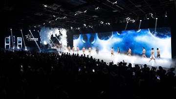 Cả khán phòng “thót tim“ khi NTK Hà Nhật Tiến cho thí sinh thay đồ ngay trên sân khấu Mister Vietnam