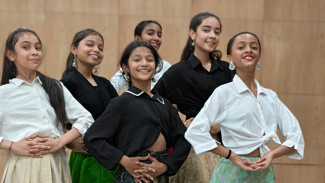नाच ग घुमा Nach Ga Ghuma dance cover | Cyclone Dance Academy |Swapnil Joshi |Namrata Sambherao