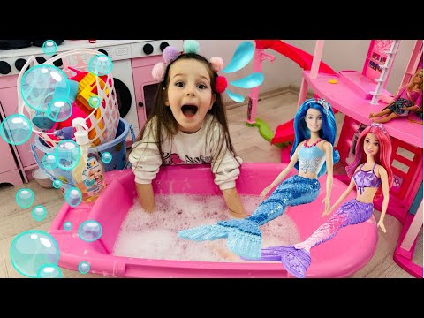 Barbie Videoları!Ada Deniz Kızı ile Havuz Oynuyor!Barbie ve Chelsea,Kız Bebek Havuz Oyunları,