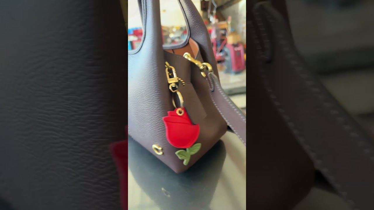 I got the Lana 23 in Maple back! 