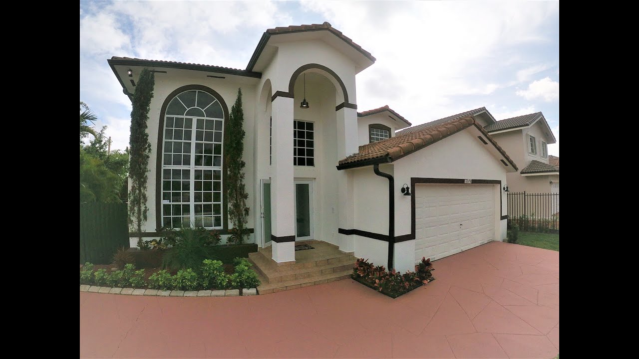 13976 SW 13th ST Miami FL 33184