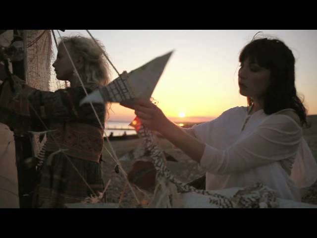 Benjamin Francis Leftwich - Atlas Hands