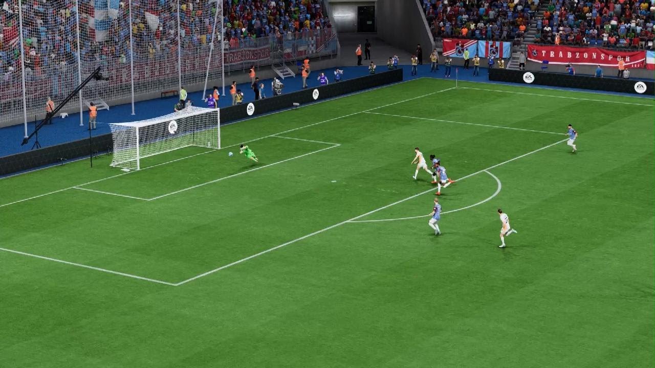 EA SPORTS FC 25 - Tom Bloxham Goal (TS v SHR)