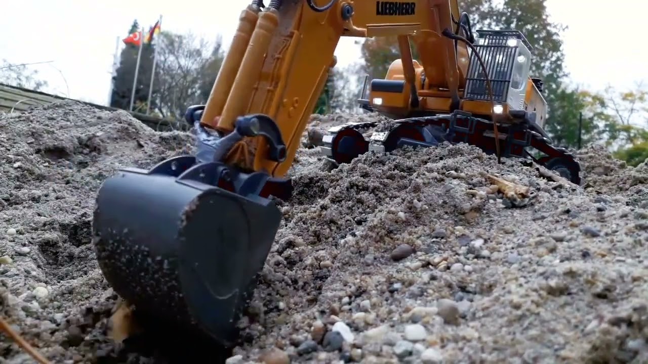 SİKU 1 32 EXCAVATOR