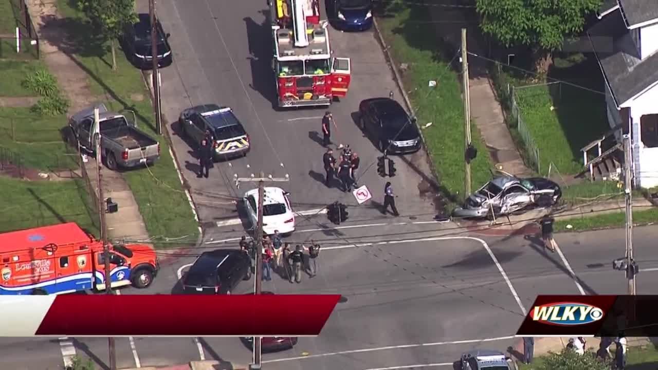 Police chase ends with serious crash in west Louisville - YouTube