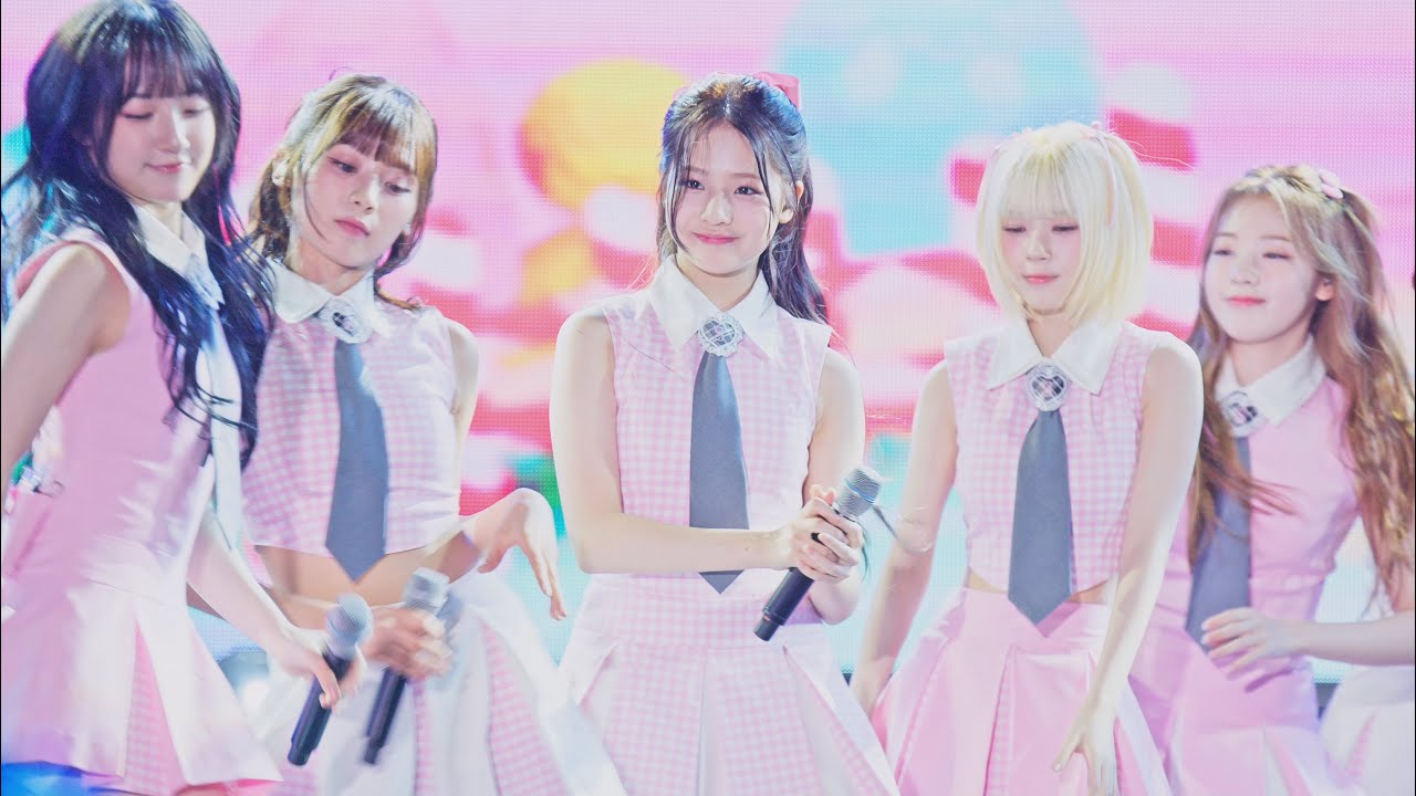 유니스(UNIS) -  'SWICY' @250607 양산 웅산회야제 직캠