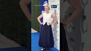 Cynthia Nixon serves at the US OPEN Pride Night. 😍 (🎥: Instagram/jpasc24)