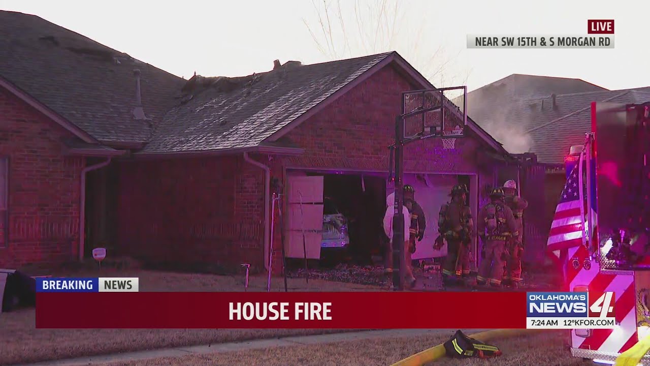 Firefighters battle house fire in SW Oklahoma City - YouTube