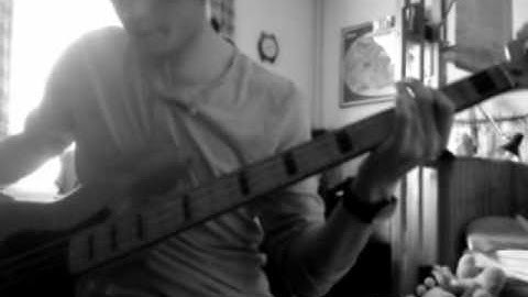 Kasabian - Man Of Simple Pleasure [Bass cover]