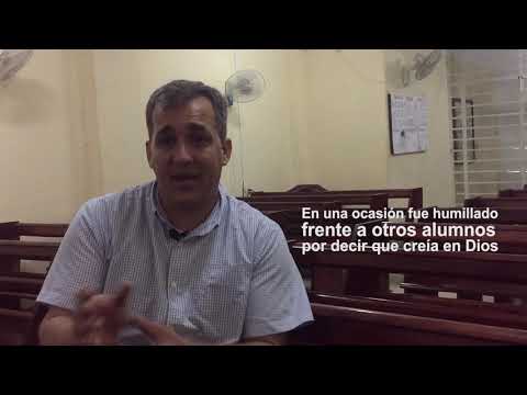 Profesora cubana maltrata a un alumno por ser cristiano