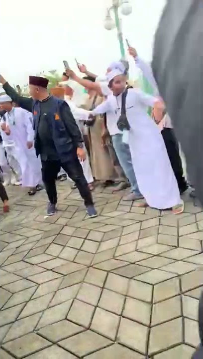 Pengawalan Ustadz Abdul Somad Di Mesjid Al-Akbar Balangan | Kalimantan Selatan