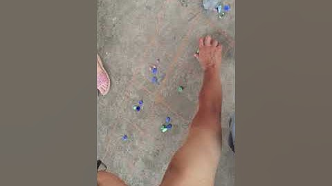 Vietnamese traditional game O An Quan/ Trò chơi ô ăn quan