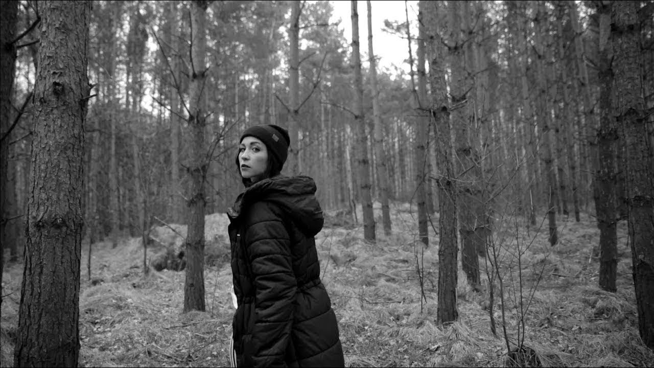 Mrs.Rose -  Mittelfinger Hoch [OFFICIAL VIDEO]