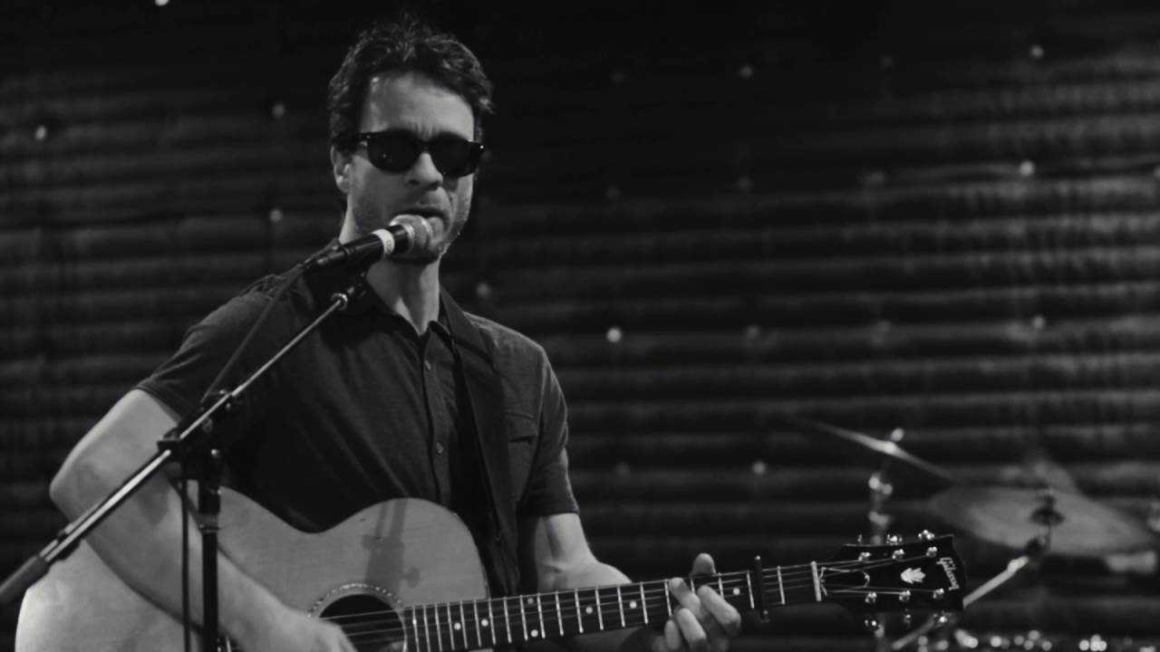 Amos Lee "Running Out Of Time" (BehindTheScenes) YouTube