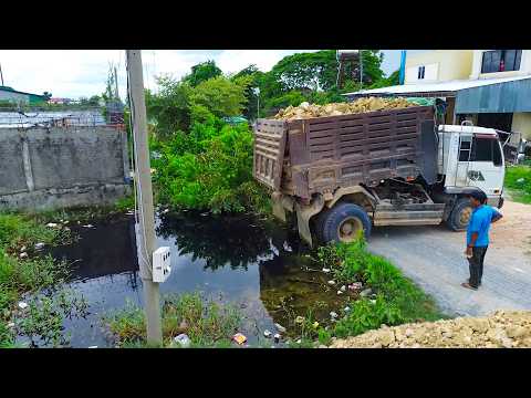 EPIC!! Starting a New Landfill Project! User 5 Ton Trucks & KOMATSU D37P Filling a Large Field