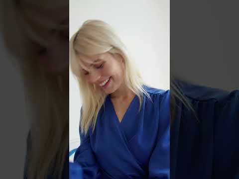 Video: CM7643 Sukienka rozkloszowana mini - szafirowa