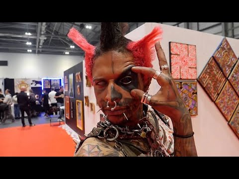 The Big London Tattoo Show What S It Like To Get Your Eyeball Tattooed
