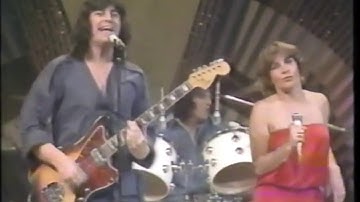 HELEN REDDY and HAMILTON, JOE FRANK & REYNOLDS - FALLIN IN LOVE