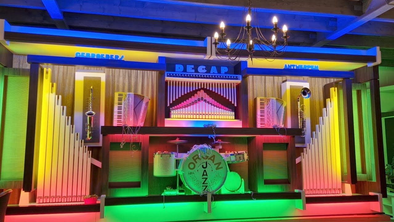 Carnavals Liederen Op Het 105T Decap Orgel