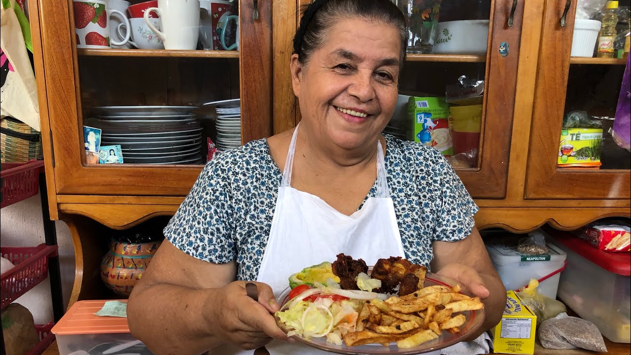 🇬🇹Sabroso pollo rostizado hecho por mamá Lela/acomida Guatemalteca