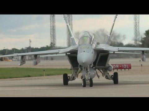 Fighter jet front and center in new 'Top Gun' lands in Minneapolis