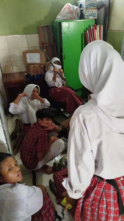 persiapan LDKS SMP HARAPAN JAYA... top anak-anak OSIS ku sayang kalian the best....