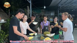 Có ai ăn sầu riêng vào lúc nửa đêm như xóm Khương Dừa?