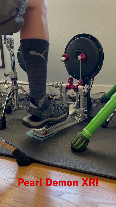 Pearl Demon XR double pedal demonstation @PearlDrumsUS
