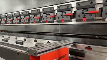 This is a DE15 electro-hydraulic servo bending machine operation demonstration videode