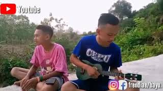 Belain tangan mu ukulele senar 4