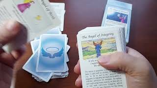 Unboxing Angel Meditations Cards by Neide Innesco and Sonia Cafe screenshot 2