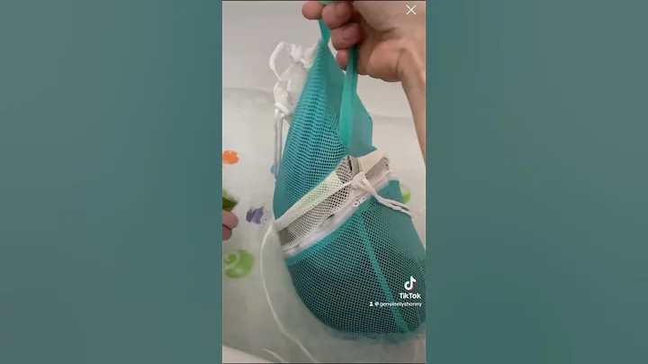 Video 9280041: cat bathtime, cat bath