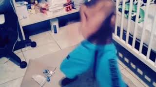 João Dançando Escondidinho