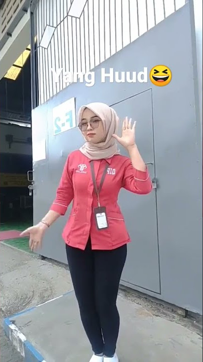 jilbab merah bikin ngiler