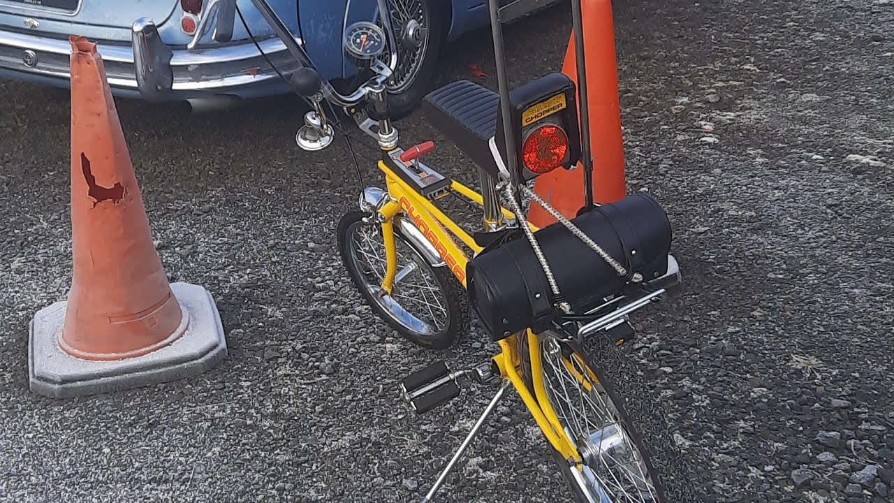 Fizzy lemon chopper ride to cold start Daimler v8 250 