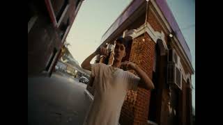 me voy (leave me alone) (video oficial)