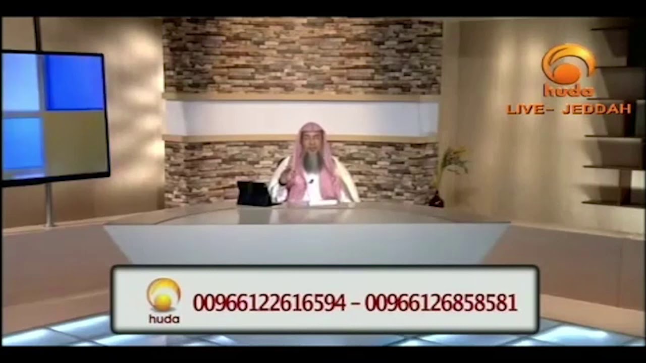 Should I cover my hair when the adhan is called Sheikh Assim Al Hakeem