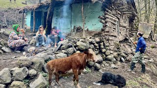 IRAN Nomads! Rebuilding the old House of the Elders of the Nomadic People