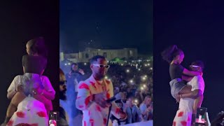 See what Kizz Daniel did on stage in malawi 😋, full performance 🔥