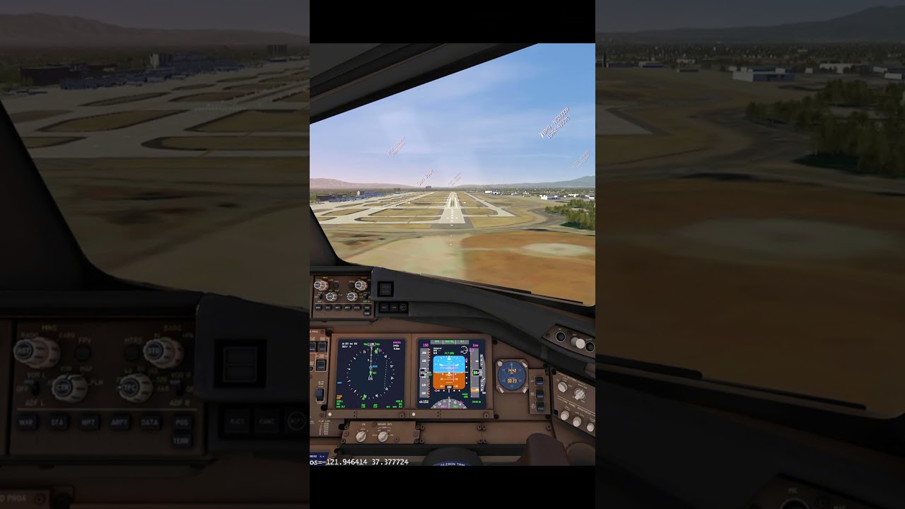 ✈️Boeing 777 ER ⚠️ RUNWAY LANDING  