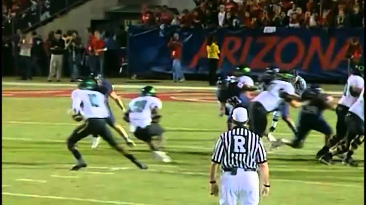 Gruesome football injury to Dennis Dixon Oregon Du...