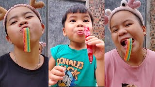 Top fun ❤️ 3 chị em ăn kẹo hình con Gà và Xúc Xích rất vui ❤️ Lộc TiVi