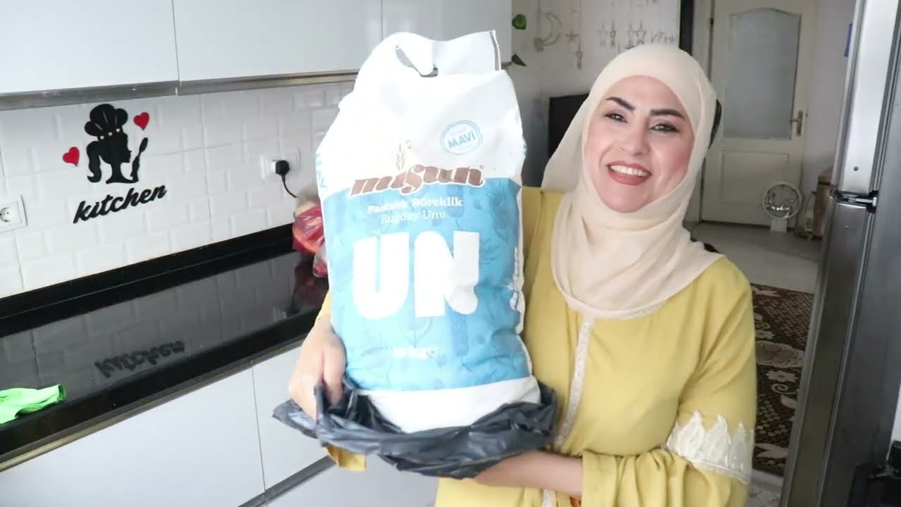 روتين اليوم المبكر 💪 سويت كيكة السمسم الصديقتي وهيه جابتلي هديه تخبل 🙆‍♀️ خيطت قميص وشاركتكم 