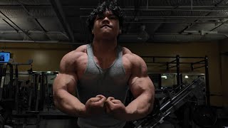 Extralarge24 AKA Chang Chulek chest day